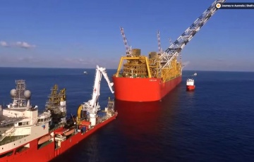 Найбільша плавуча платформа у світі Prelude здатна витримувати урагани